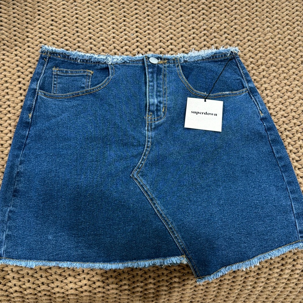 Brigette mini skirt superdown NWT